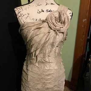 Elegant sexy hip hugging dress